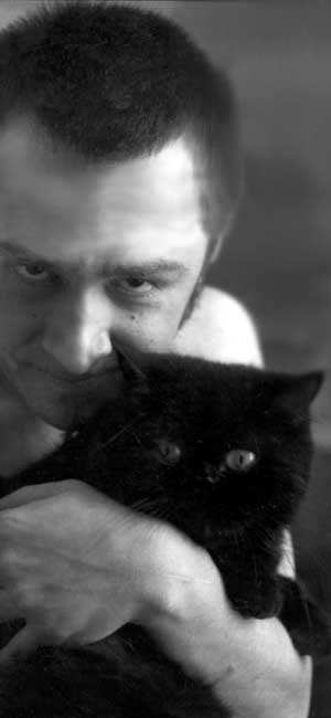 Сергей Шнуров с котом. Портрет. 2000 год