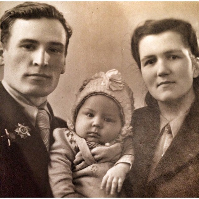 Дедушка, бабушка и мама Сергея Владимировича Шнурова